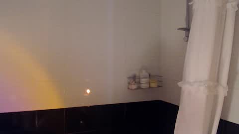 Snapshot of sonyangel chatting on 13, 11, 2025 Sony online show from 13, 11, 2025