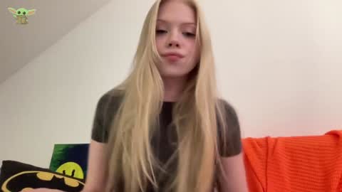 Snapshot of sonyaplush chatting on 11, 12, 2024 Sonya Instagram Twitter sonyaplushgirl OnlyFans sonyaplush online show from 11, 12, 2024