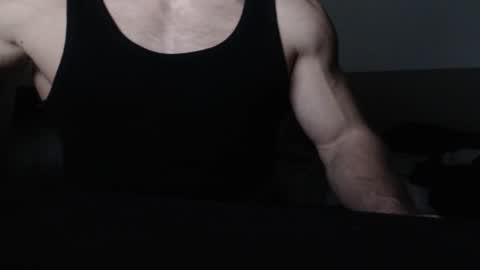 Snapshot of soonhomelessmuscle chatting on 3, 12, 2025 soonhomelessmuscle online show from 3, 12, 2025