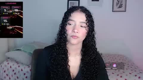 Snapshot of sophi_baby chatting on 27, 10, 2025 Sophi baby online show from 27, 10, 2025