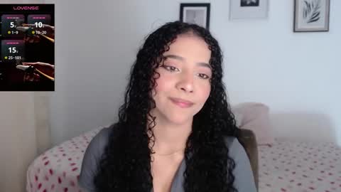 Snapshot of sophi_baby chatting on 29, 10, 2025 Sophi baby online show from 29, 10, 2025