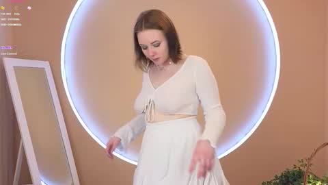 Snapshot of sophi_x chatting on 7, 10, 2025 Sophie online show from 7, 10, 2025