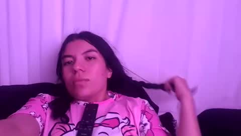 Sara Sophia online show from 1, 1, 2025