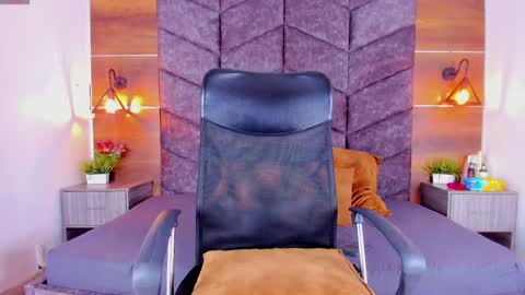 Sophi  online show from 10, 1, 2025