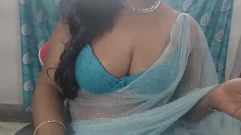 Snapshot of sophia_indian chatting on 19, 4, 2026 Sophia Tamil online show from 19, 4, 2026