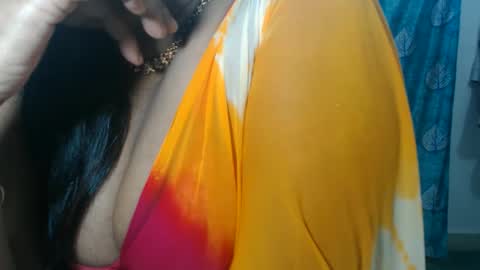 Snapshot of sophia_indian chatting on 10, 6, 2026 Sophia Tamil online show from 10, 6, 2026
