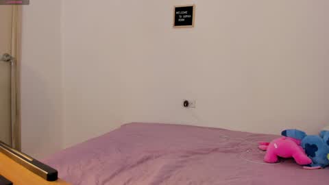 Snapshot of sophia_walkett chatting on 11, 1, 2025 Michelle online show from 11, 1, 2025