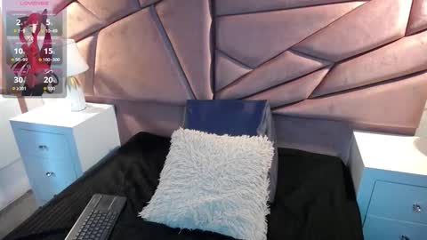 Sophi  online show from 6, 11, 2025