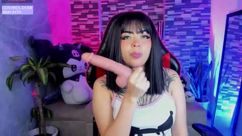 Snapshot of sophiaa_cherry chatting on 22, 11, 2025 Sophia online show from 22, 11, 2025