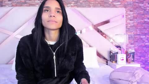 Snapshot of sophiaa_paris chatting on 13, 10, 2025 Sophia Paris online show from 13, 10, 2025