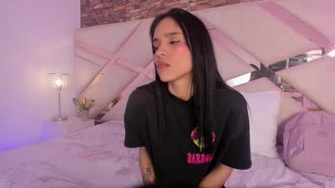 Snapshot of sophiaa_paris chatting on 15, 10, 2025 Sophia Paris online show from 15, 10, 2025