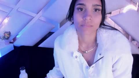 Snapshot of sophiaa_paris chatting on 5, 12, 2025 Sophia Paris online show from 5, 12, 2025