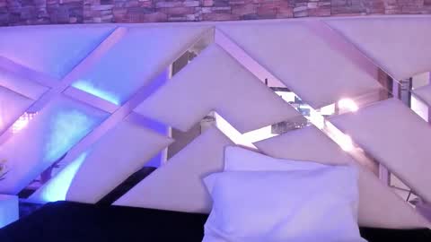 Snapshot of sophiaa_paris chatting on 19, 12, 2025 Sophia Paris online show from 19, 12, 2025