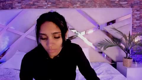 Snapshot of sophiaa_paris chatting on 22, 12, 2025 Sophia Paris online show from 22, 12, 2025