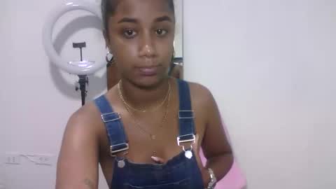 Snapshot of sophiacastro19 chatting on 13, 2, 2026 Sophia online show from 13, 2, 2026