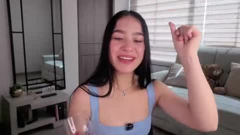 Snapshot of sophie_bbs chatting on 8, 7, 2026 Sophie online show from 8, 7, 2026