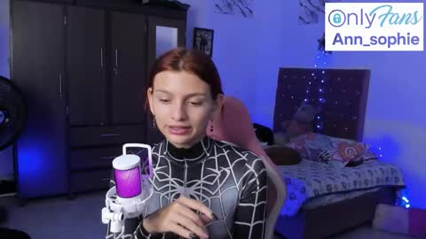 Snapshot of sophie_dolly_ chatting on 28, 10, 2025 sophie doll online show from 28, 10, 2025