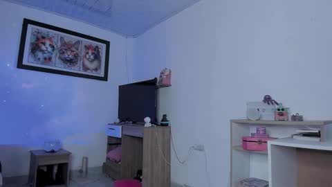 Snapshot of sophie_dolly_ chatting on 21, 12, 2025 sophie doll online show from 21, 12, 2025