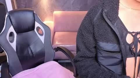 sophie_jones_b online show from 9, 4, 2026