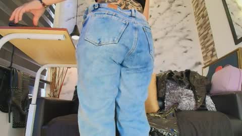 Sophie online show from 9, 4, 2026