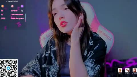 sophie_nomenal_ online show from 16, 4, 2026