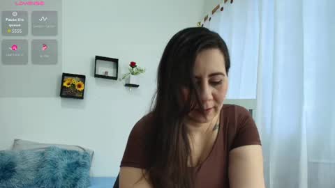 Snapshot of sophie_tyler25 chatting on 8, 7, 2026 SOPHIE TYLER online show from 8, 7, 2026
