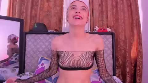 Snapshot of sophie_vega1 chatting on 12, 6, 2026 Sophie online show from 12, 6, 2026