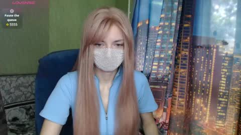 Snapshot of sophieblackwood chatting on 23, 5, 2026 Sophie online show from 23, 5, 2026