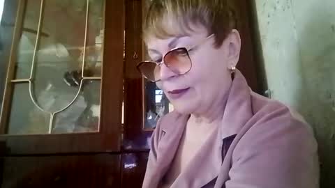 SophieBurnsX online show from 22, 5, 2026