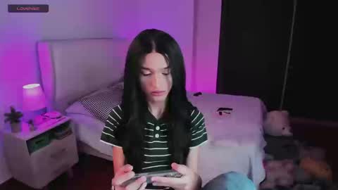 Snapshot of sophiecornett chatting on 12, 9, 2025    online show from 12, 9, 2025