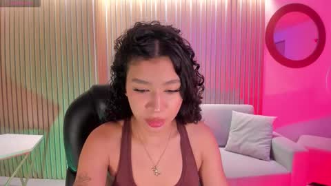 Sophie Houston online show from 8, 10, 2025