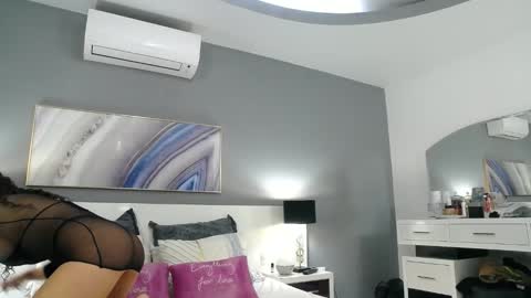 Sophie online show from 27, 2, 2025