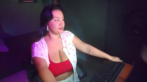 Snapshot of sophiejuicy_ chatting on 26, 10, 2025 sophiejuicy_ online show from 26, 10, 2025