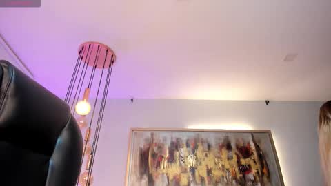 Sophie  Palmer online show from 27, 2, 2026