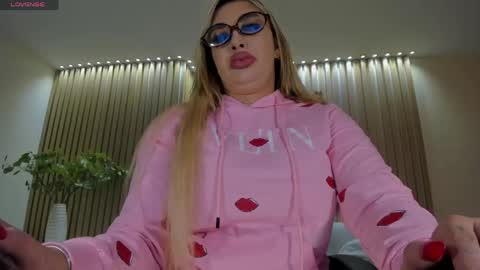 Sophie  Palmer online show from 28, 5, 2026