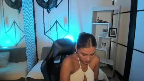 Snapshot of sophiewatson_ chatting on 2, 7, 2026 sophiewatson_ online show from 2, 7, 2026