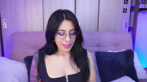 Snapshot of sophiiecums chatting on 6, 5, 2026 Sophiie online show from 6, 5, 2026