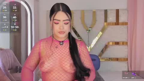 Snapshot of sophy_champagne chatting on 16, 6, 2026 sophy online show from 16, 6, 2026