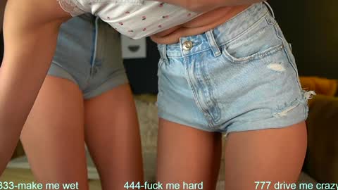 Sophydiva online show from 4, 3, 2026