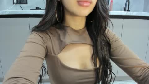 Snapshot of soul_mi chatting on 3, 10, 2025 Mia online show from 3, 10, 2025