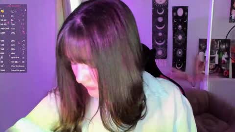 Snapshot of sour_cherry_ chatting on 31, 5, 2026 Jennie online show from 31, 5, 2026