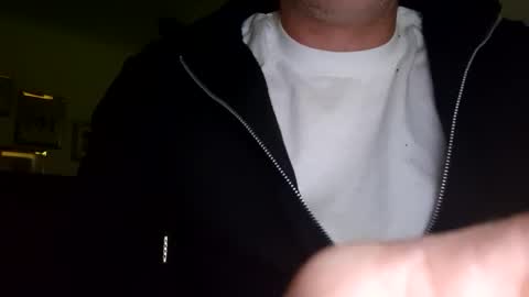 Snapshot of southboy2410 chatting on 25, 10, 2025 southboy2410 online show from 25, 10, 2025