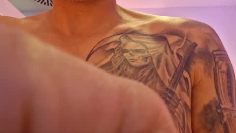 Snapshot of southboy2410 chatting on 8, 11, 2025 southboy2410 online show from 8, 11, 2025