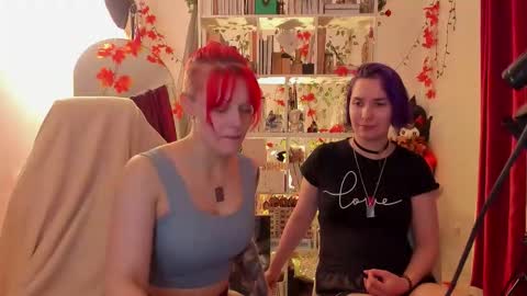 Leah online show from 12, 11, 2025