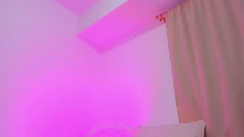 Instagram Soyamandaa  1 online show from 21, 11, 2025