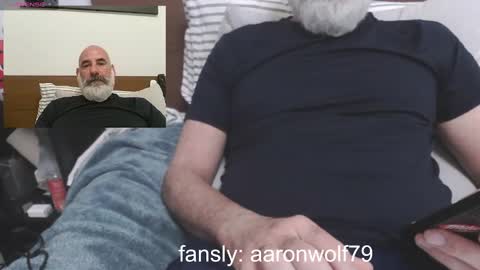 Snapshot of soyelpoti79 chatting on 4, 10, 2025 WhiteWolfFL online show from 4, 10, 2025