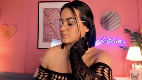 Aleja online show from 1, 2, 2025