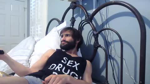 Snapshot of spacecase843 chatting on 2, 2, 2025 TrndSettrz online show from 2, 2, 2025