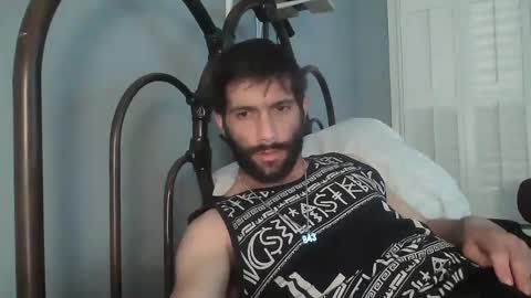 Snapshot of spacecase843 chatting on 3, 3, 2025 TrndSettrz online show from 3, 3, 2025