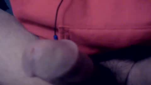 Snapshot of spacecase843 chatting on 4, 3, 2025 TrndSettrz online show from 4, 3, 2025